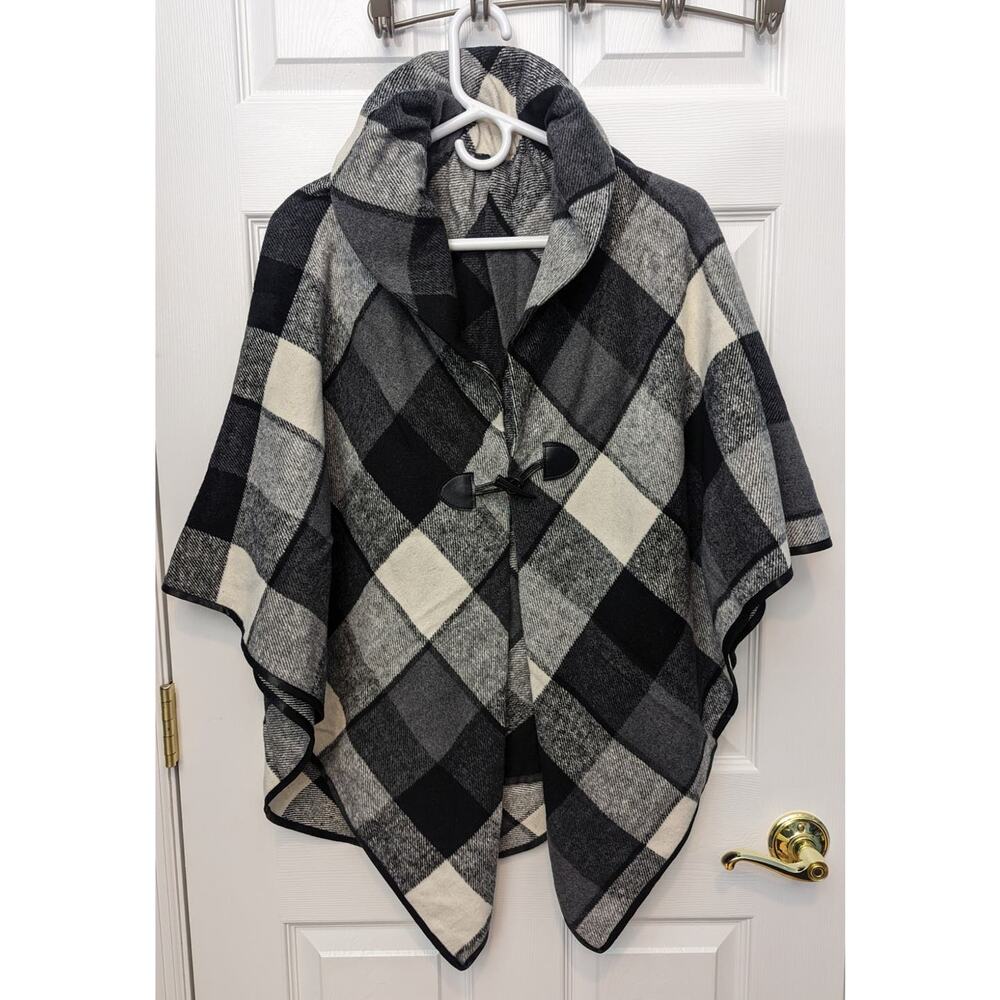 Poncho Cape Plaid Blanket Jacket Black And White Spring Fall Transitional